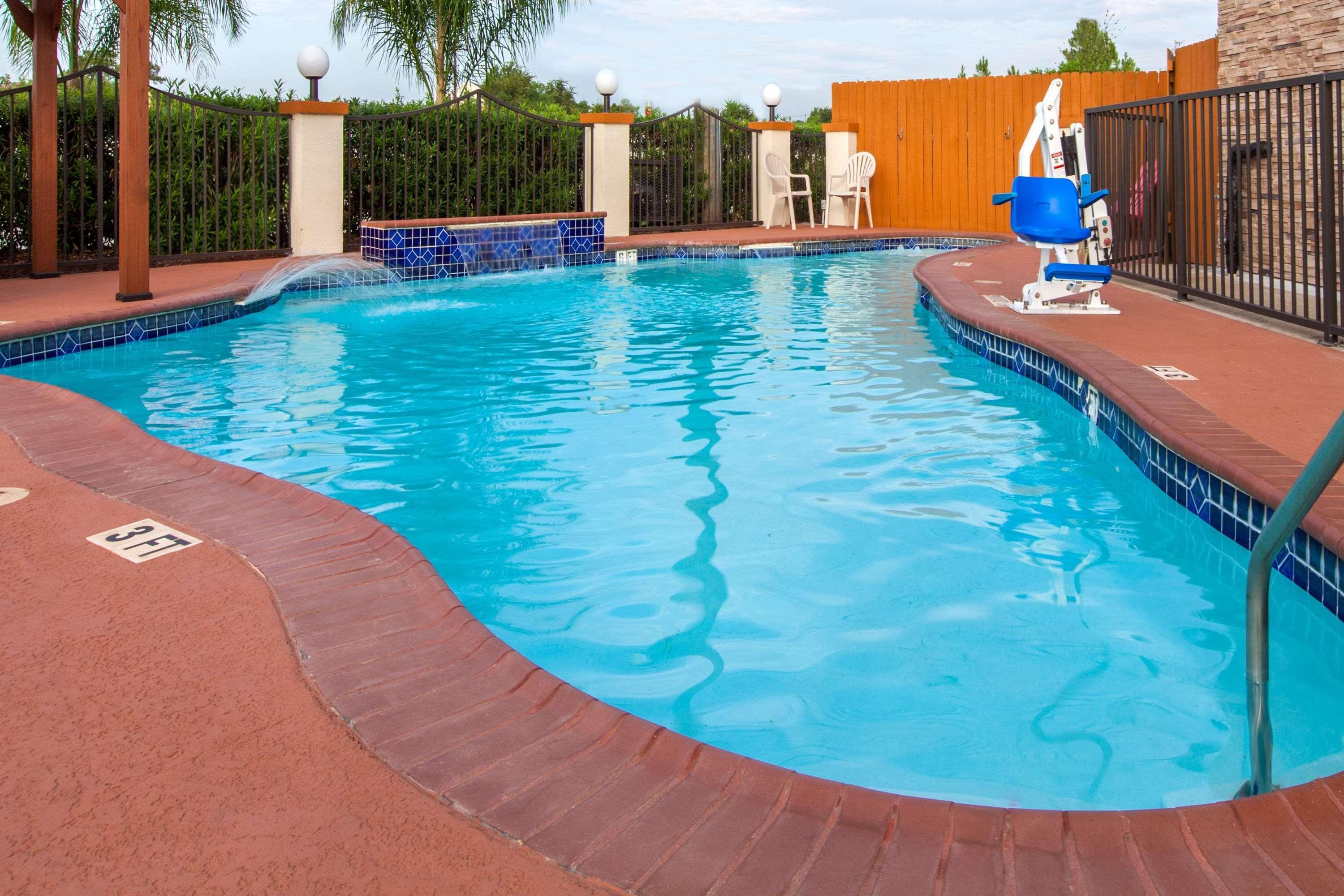 Super 8 By Wyndham Houston/Willowbrook Hwy 249 Exterior photo